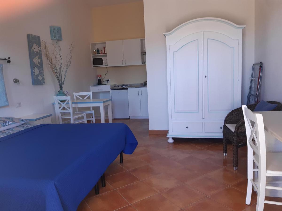 Agriturismo Campesi Casale Tra Le Vigne อาเญ็นตู ภายนอก รูปภาพ